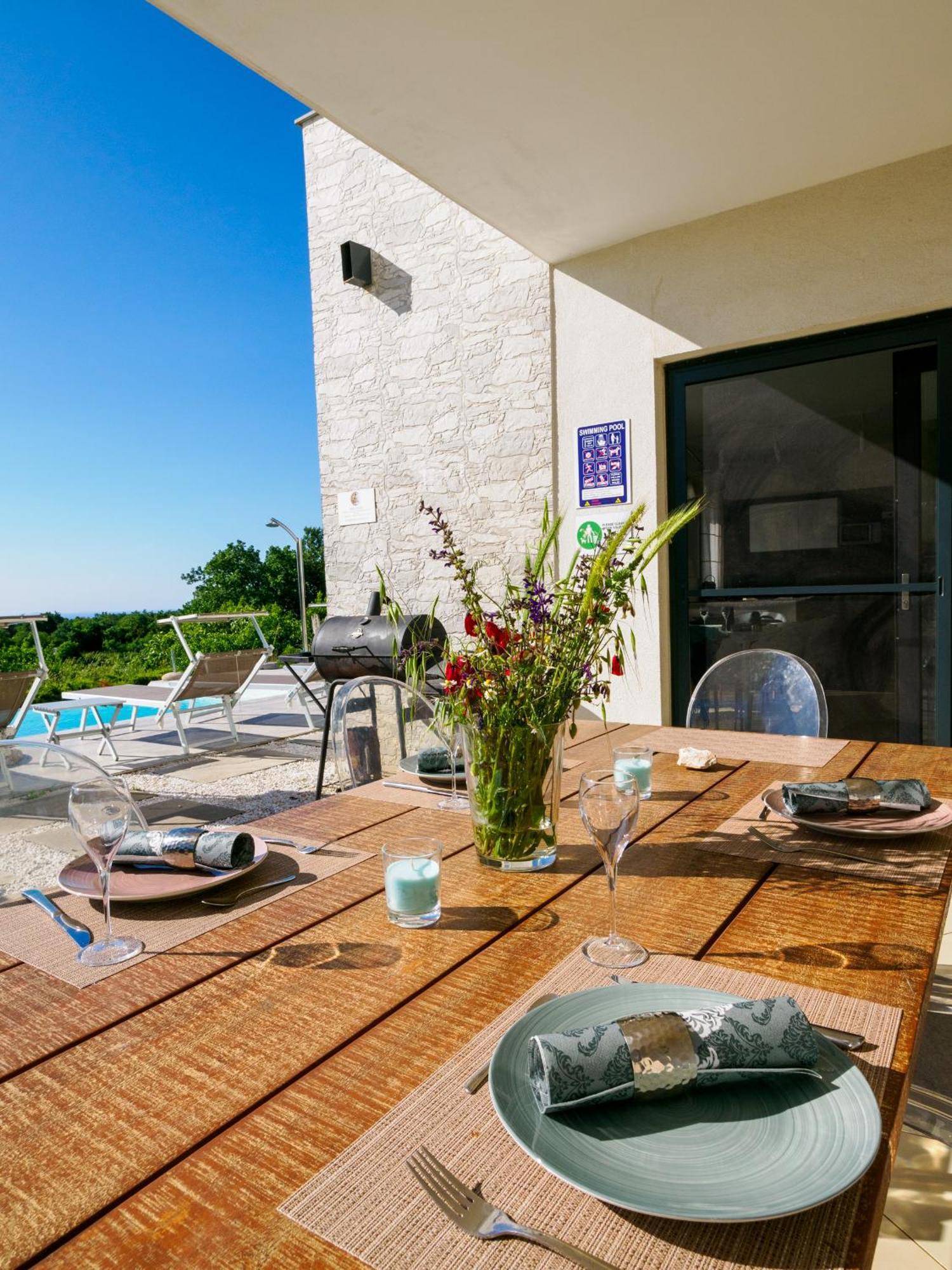 קרניצה Sea View Villa Sun Sea & Fire מראה חיצוני תמונה
